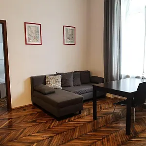 https://apartment-next-to-the-main-square.krakowhotelspoland.com